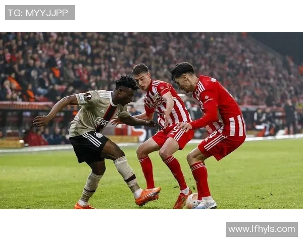 SV精英与格拉夫夏普的激烈对决揭示足球战术与团队合作的魅力