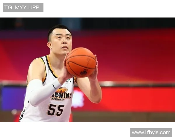 韩德君：从青年篮球新星到CBA传奇巨星的成长之路与辉煌成就